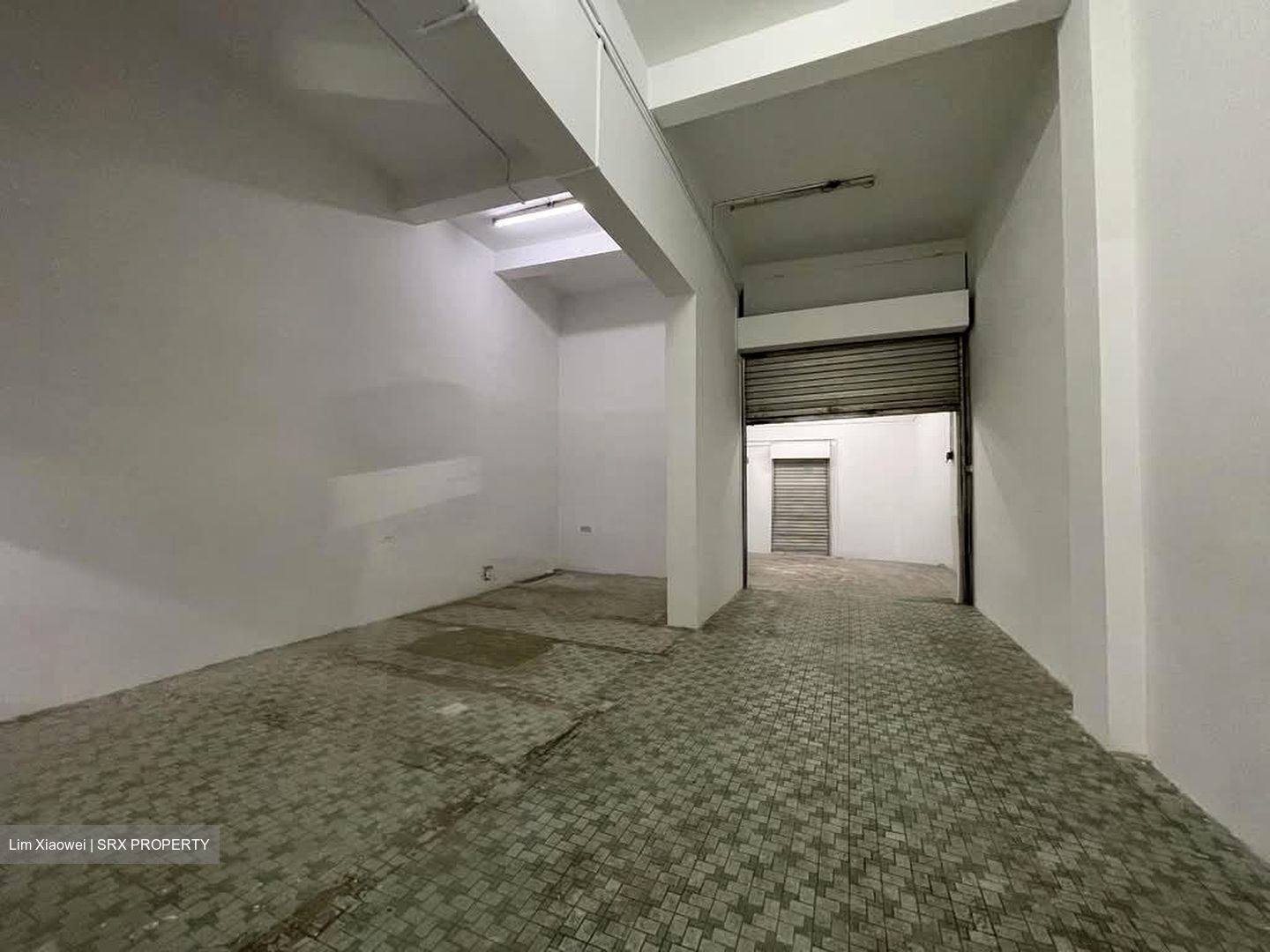 Kitchener Road (D8), Office #544191781